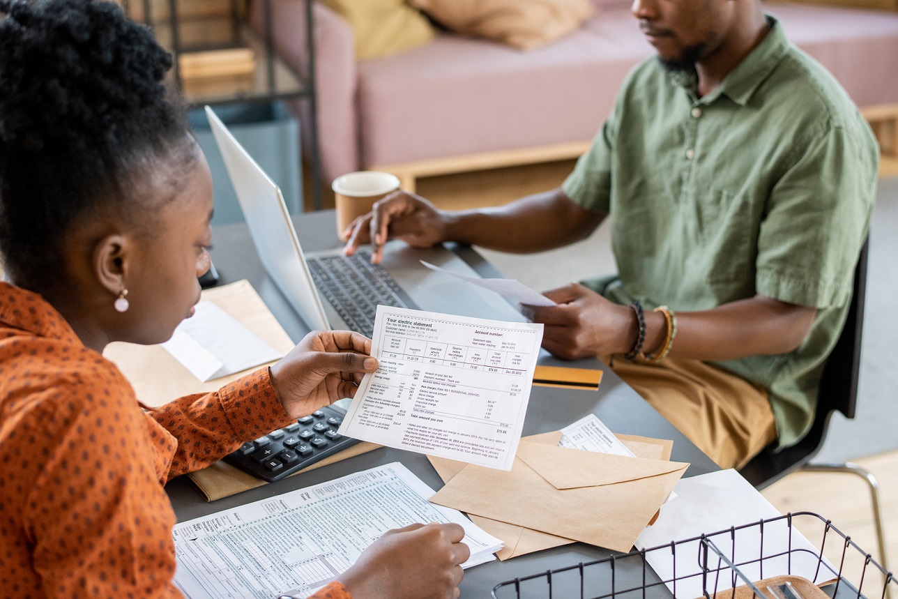 Tracking Income and Expenses